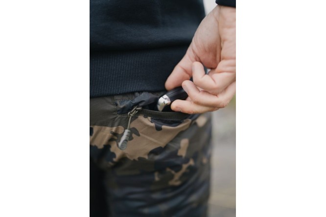 Korda Insulated Jogger Dark Kamo