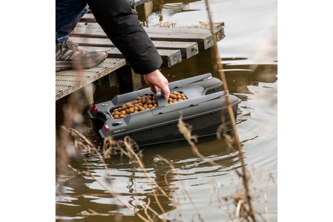 RidgeMonkey Hunter 3000 Bait Boat con Ecoscandaglio