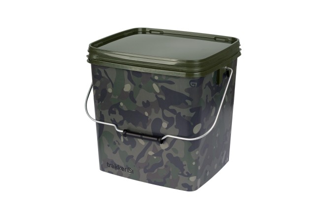 Trakker 13 Ltr Camo Square Container inc tray 
