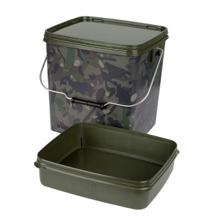 Trakker 13 Ltr Camo Square Container inc tray  2